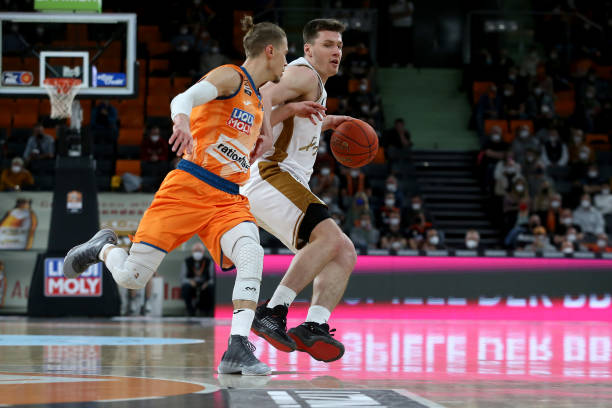 不俗的对手 不俗的对手